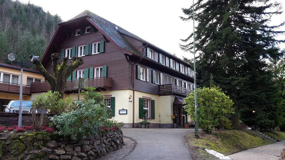 Waldhotel Forellenhof Баден-Баден Экстерьер фото