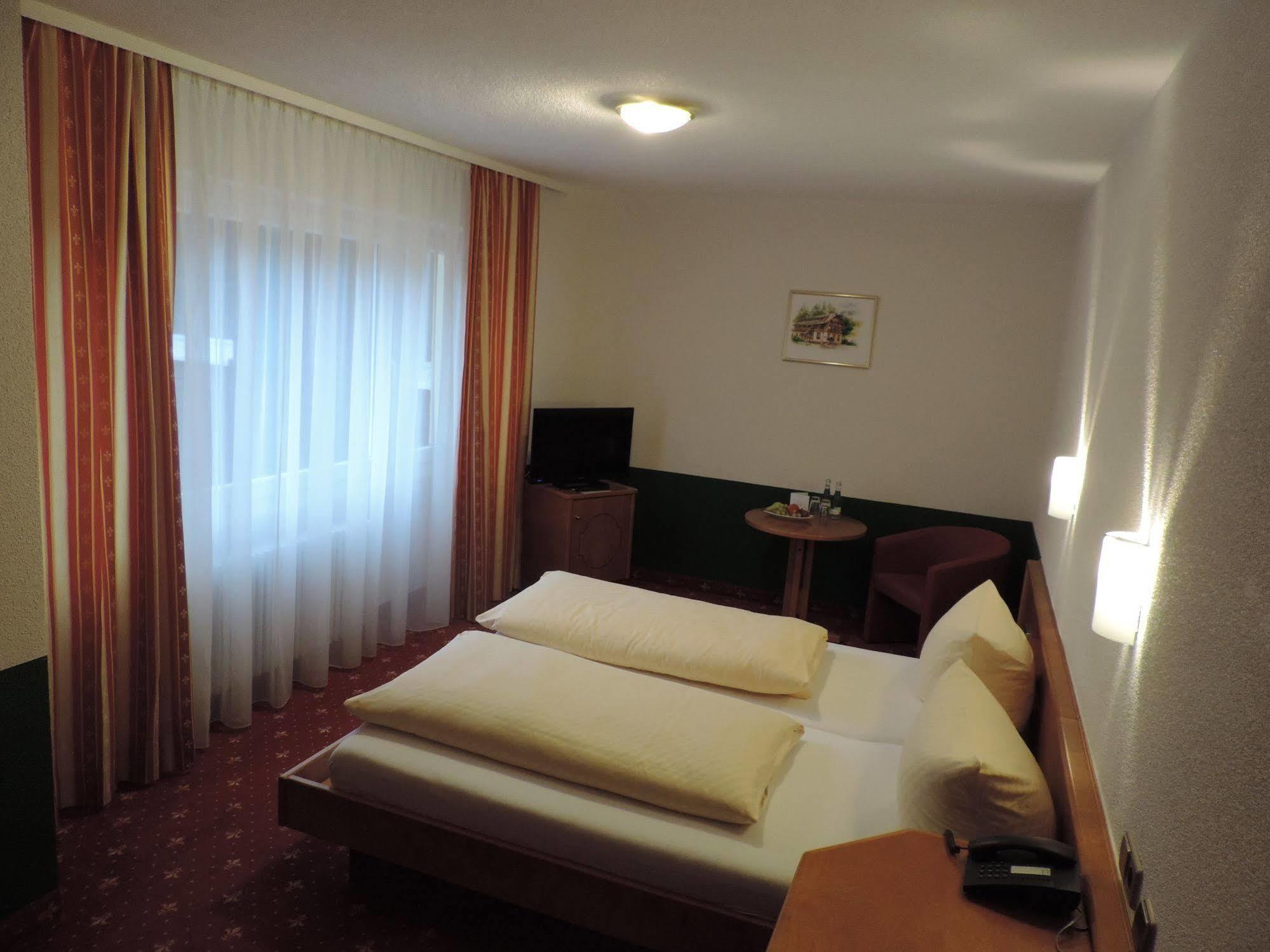Waldhotel Forellenhof Баден-Баден Экстерьер фото